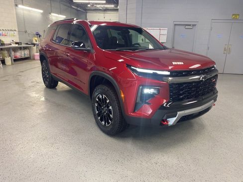 New 2026 Chevrolet Traverse Z71 w/ Enhanced Driving Package AWD/4WD image 1