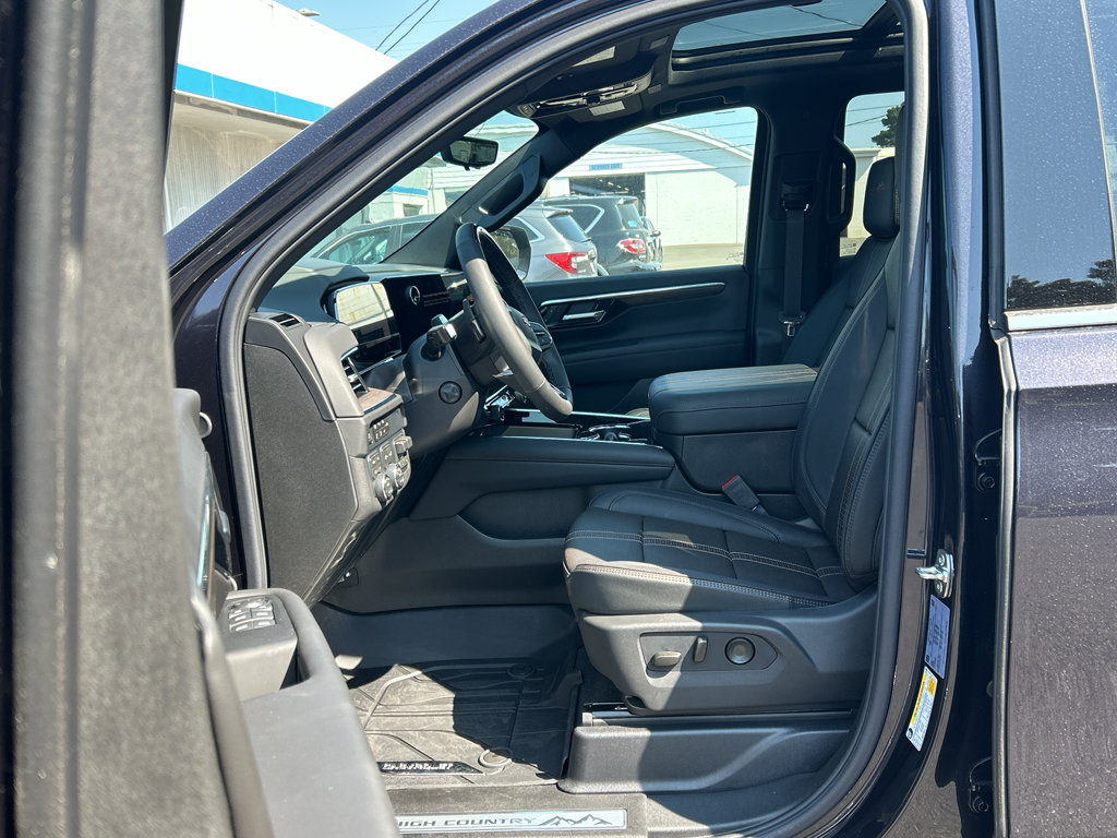 New 2026 Chevrolet Tahoe High Country AWD/4WD image 12