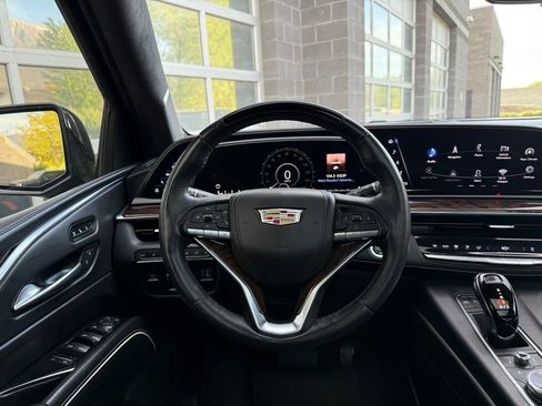 Used 2022 Cadillac Escalade Sport Platinum AWD/4WD image 38