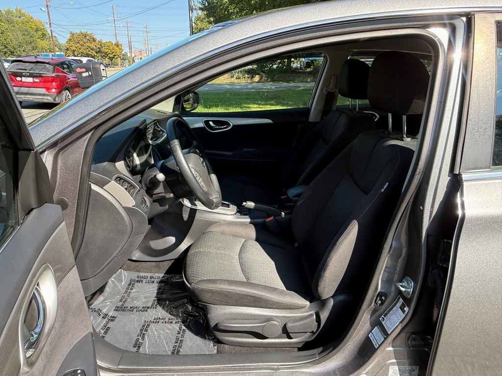Used 2015 Nissan Sentra SR FWD image 9