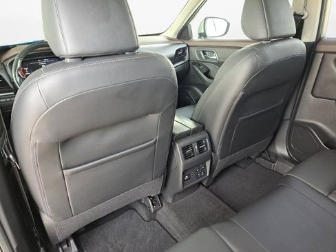 Used 2021 Nissan Rogue Platinum image 16