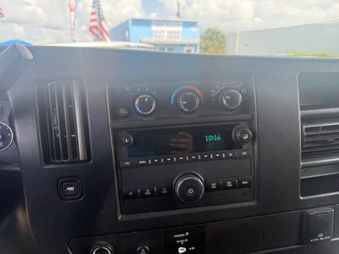 Used 2021 GMC Savana 2500 w/ Driver Convenience Package RWD image 13