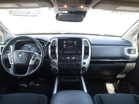 Used 2021 Nissan Titan SV w/ SV Convenience Package AWD/4WD image 7