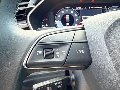 Used 2025 Audi Q3 2.0T Premium image 37