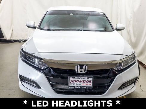 Used 2019 Honda Accord Sport image 3