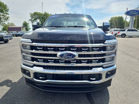 Used 2023 Ford F350 Lariat w/ Chrome Package AWD/4WD image 3