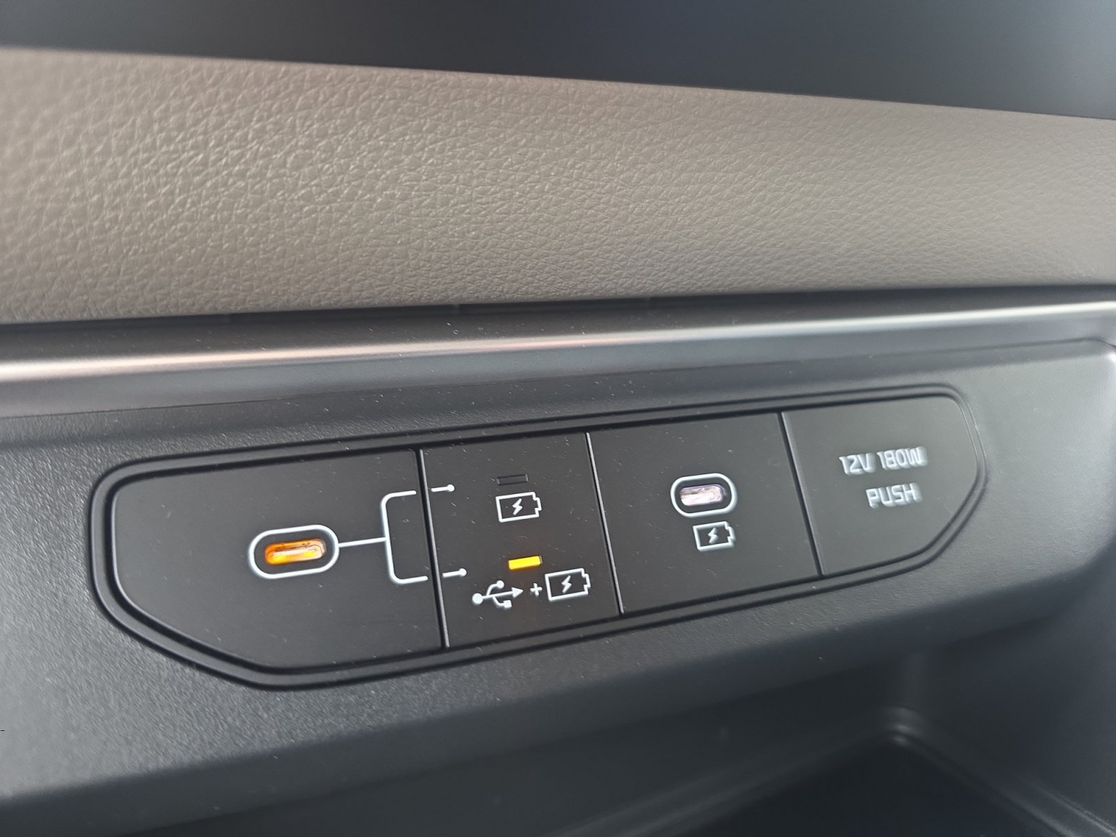 Certified 2026 Kia Carnival FWD image 19