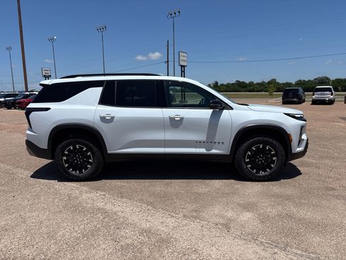 New 2026 Chevrolet Traverse Z71 w/ Driver Confidence Package AWD/4WD image 7