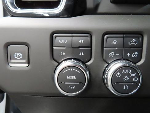 Used 2024 GMC Sierra 1500 AT4 w/ Technology Package image 61