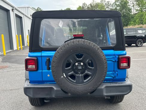 Used 2024 Jeep Wrangler Unlimited Sport AWD/4WD image 6