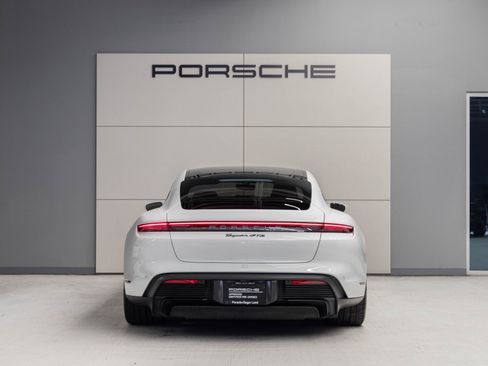 Used 2024 Porsche Taycan GTS image 6