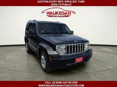Used 2010 Jeep Liberty Limited AWD/4WD image 4