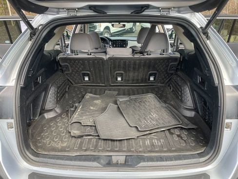 Used 2022 Subaru Outback Premium AWD/4WD image 25