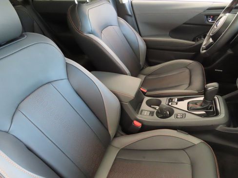 Used 2025 Subaru Crosstrek 2.5i Limited w/ Crosstrek Mirror Package image 28