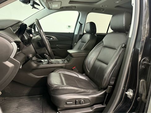 Used 2019 Chevrolet Traverse Premier image 13