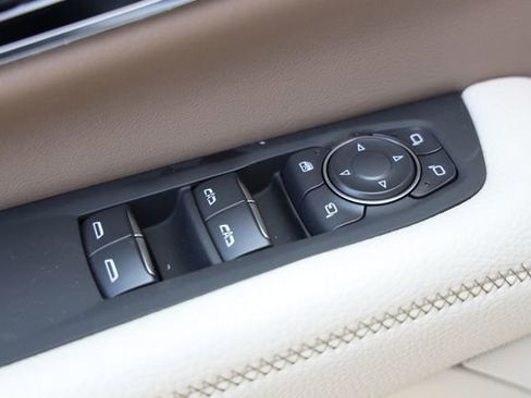 New 2026 GMC Yukon Denali w/ Denali Reserve Package image 18