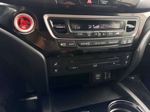 Used 2017 Honda Pilot Elite image 47