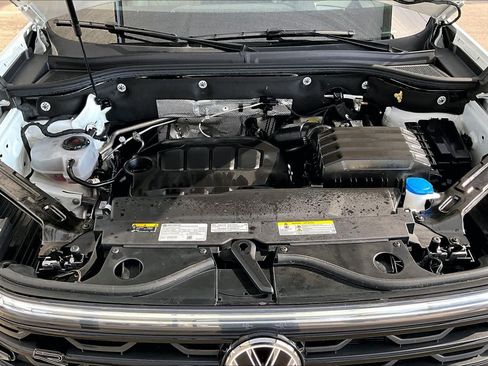 Used 2025 Volkswagen Atlas SEL Premium R-Line AWD/4WD image 32