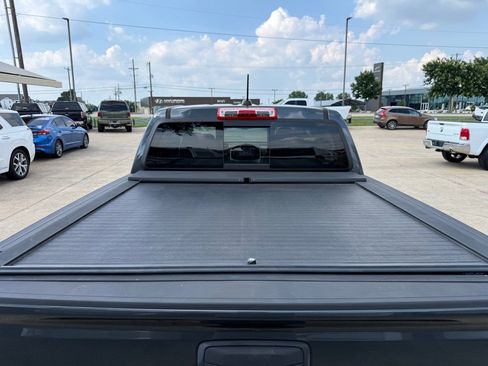 Used 2016 Chevrolet Colorado LT w/ LT Convenience Package RWD image 9