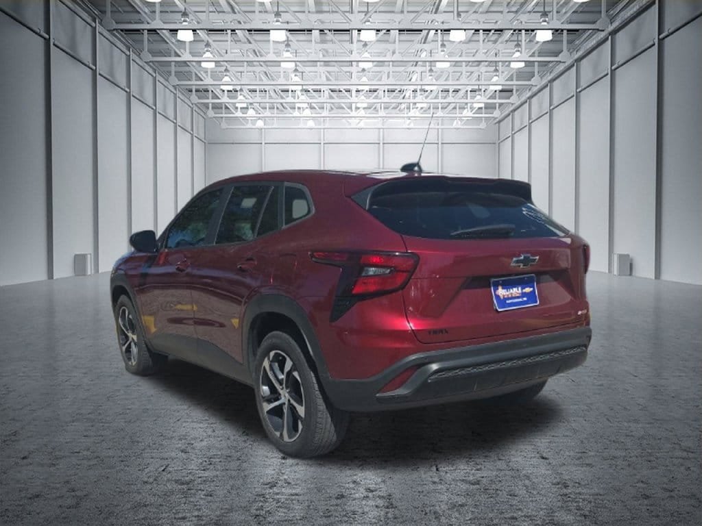 Certified 2024 Chevrolet Trax RS FWD image 4