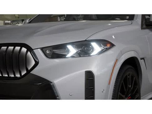 New 2026 BMW X6 xDrive40i w/ Premium Package image 6