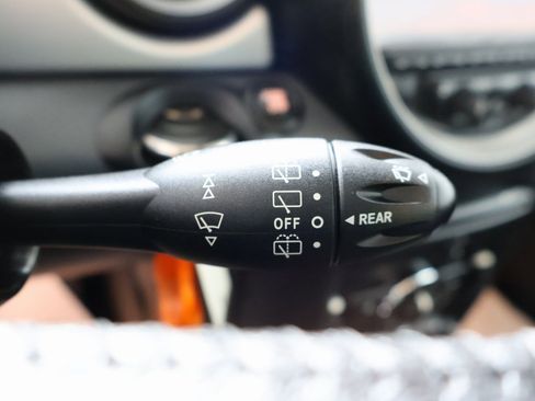 Used 2012 MINI Cooper Hardtop image 16