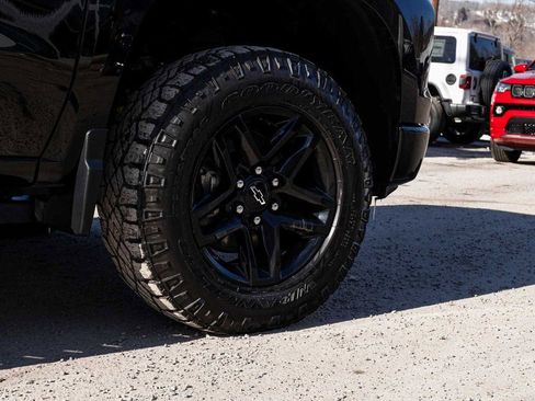 Used 2022 Chevrolet Silverado 1500 LT Trail Boss w/ Protection Package image 8