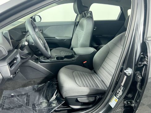 New 2025 Kia K4 EX image 13