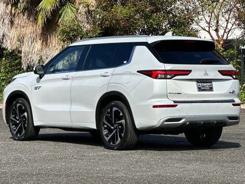 Used 2023 Mitsubishi Outlander SEL AWD/4WD image 5