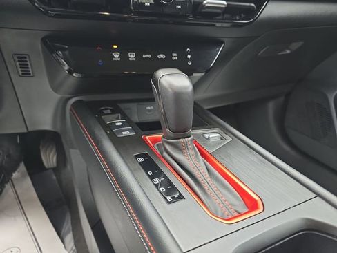 Used 2025 Nissan Kicks SR image 35