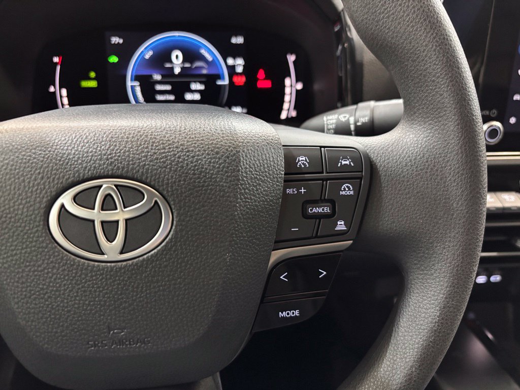 Used 2025 Toyota Camry LE FWD image 13