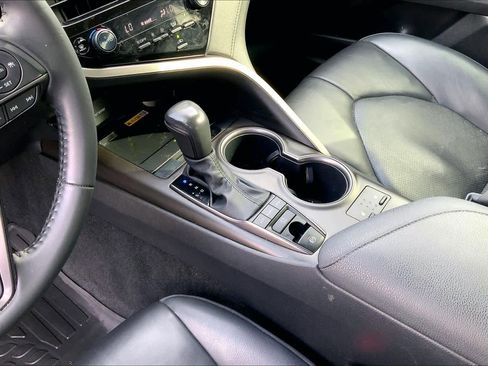 Used 2023 Toyota Camry XSE FWD image 16