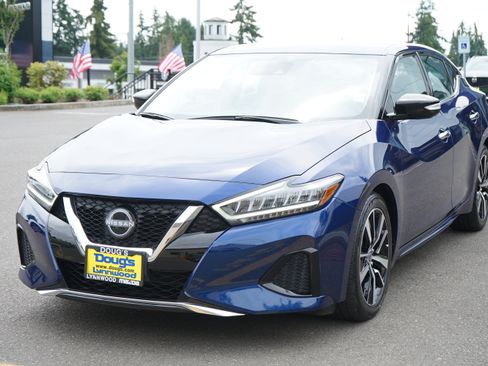 Used 2023 Nissan Maxima SV w/ Floor Mat Group FWD image 9