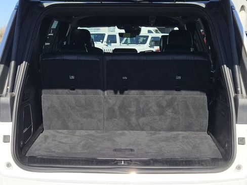 Used 2023 Jeep Wagoneer Series III w/ Preferred Equipment Group image 8