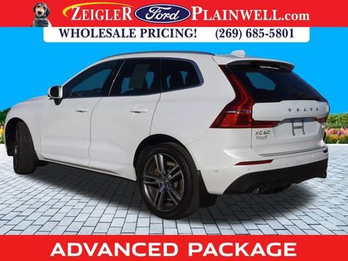 Used 2018 Volvo XC60 T6 Momentum w/ Advanced Package image 3
