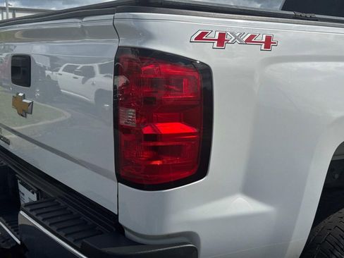 Used 2016 Chevrolet Silverado 2500 W/T AWD/4WD image 12