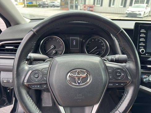 Used 2024 Toyota Camry SE FWD image 25