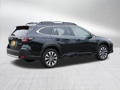 Used 2023 Subaru Outback Limited AWD/4WD image 7