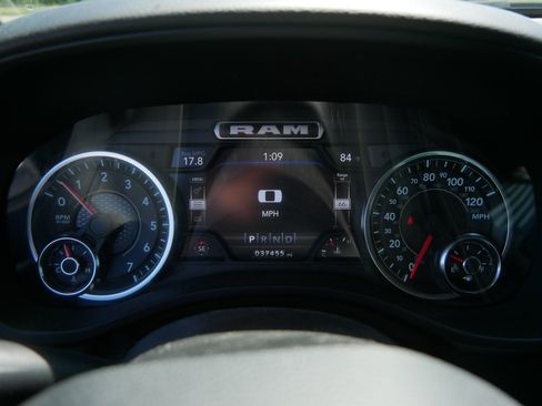 Used 2023 RAM 1500 Big Horn AWD/4WD image 32