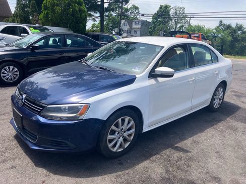 Used 2013 Volkswagen Jetta SE FWD image 1