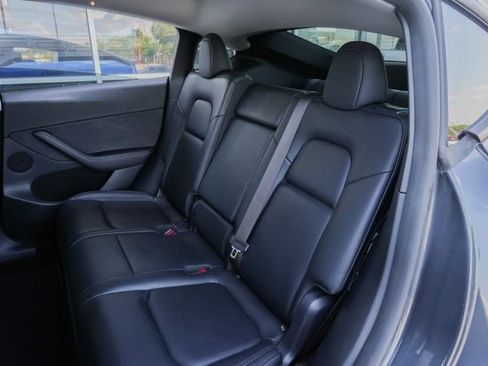 Used 2024 Tesla Model Y Long Range AWD/4WD image 33