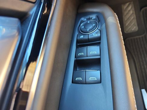 Certified 2025 GMC Yukon XL Denali Ultimate AWD/4WD image 23