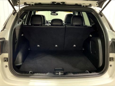 Used 2025 Jeep Compass Latitude w/ Sun & Sound Group AWD/4WD image 38