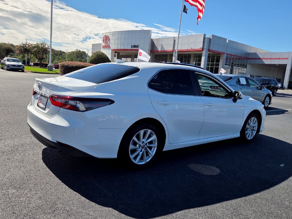 Used 2023 Toyota Camry LE FWD image 12