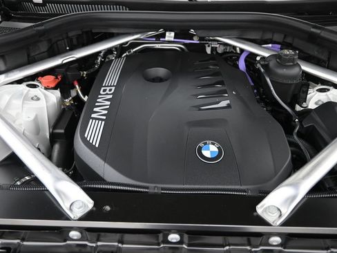 New 2026 BMW X5 xDrive40i w/ M Sport Package AWD/4WD image 18