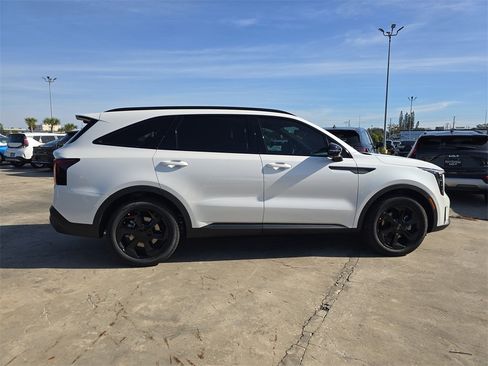 New 2026 Kia Sorento SX Prestige image 9