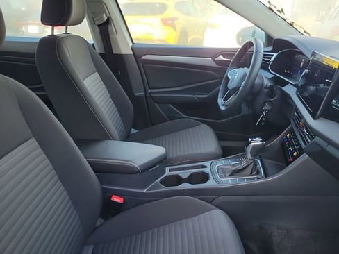 Used 2025 Volkswagen Jetta S FWD image 32