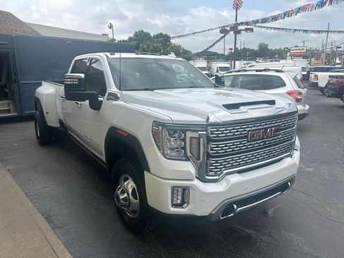 Used 2023 GMC Sierra 3500 Denali w/ Denali Ultimate Package AWD/4WD image 4
