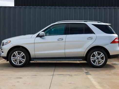 Used 2014 Mercedes-Benz ML 350 4MATIC w/ Premium 1 Package image 3