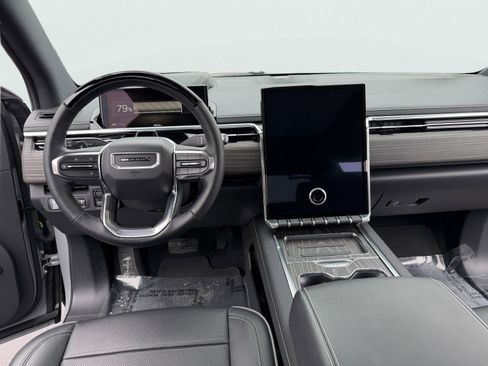 Used 2024 GMC Sierra EV Denali image 2